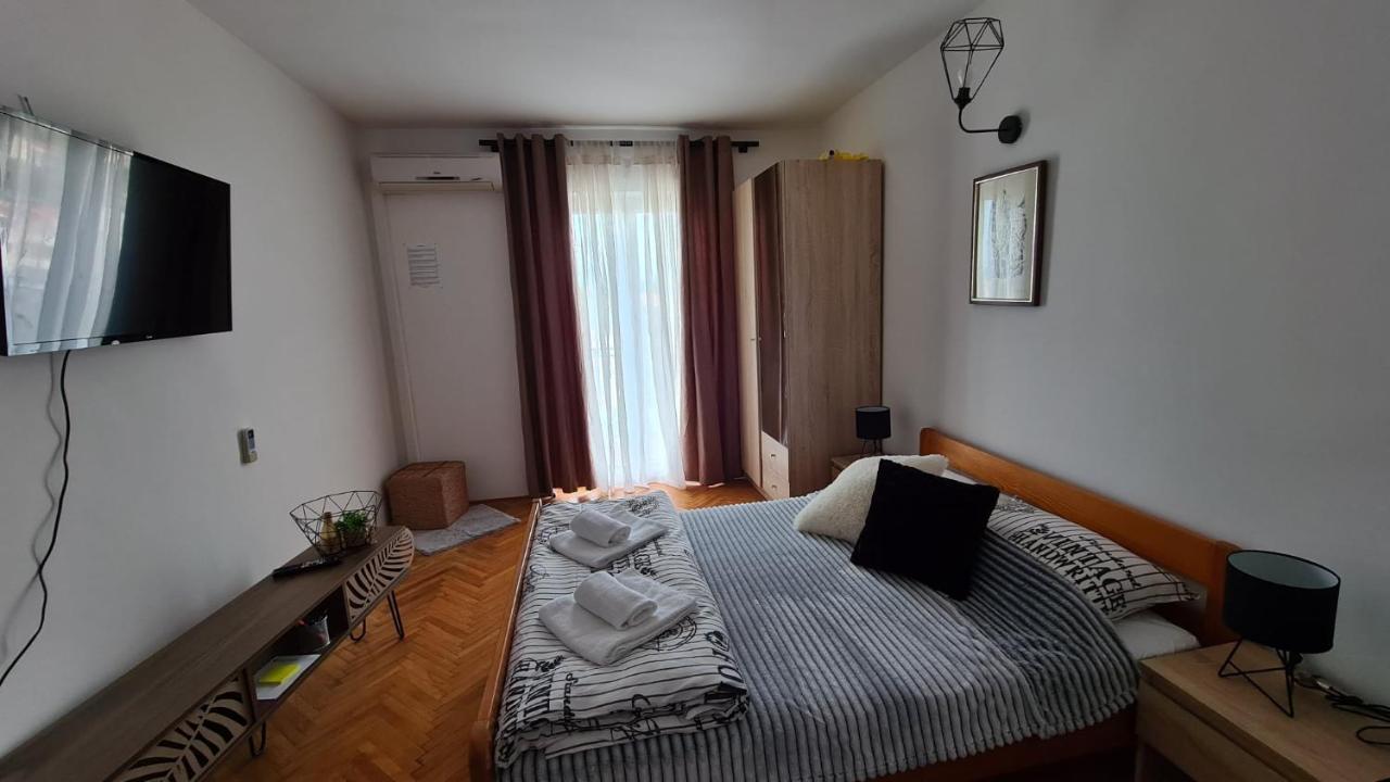 Apartments Solis, 50 M From The Sea - Jakisnica Luaran gambar