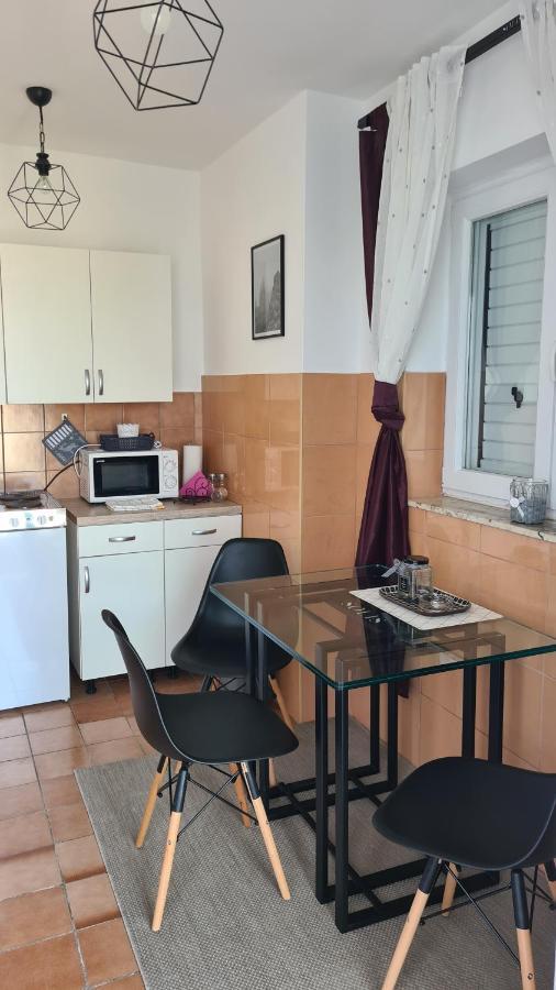 Apartments Solis, 50 M From The Sea - Jakisnica Luaran gambar