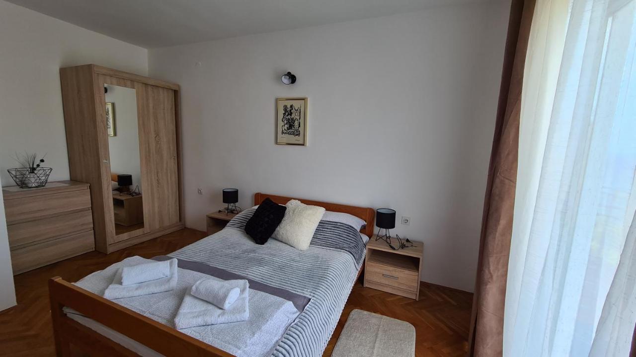Apartments Solis, 50 M From The Sea - Jakisnica Luaran gambar